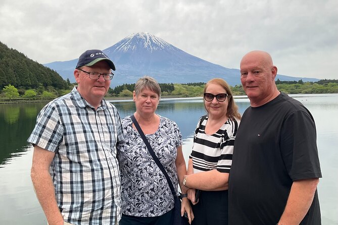 Shizuoka 6hr Private Tour and Japanese Tea Farm Tour With Vehicle - About the Tour Guide