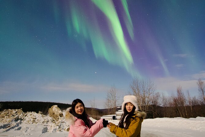 Small Group Aurora Viewing Tour With Free Photography - Capturing the Aurora Borealis