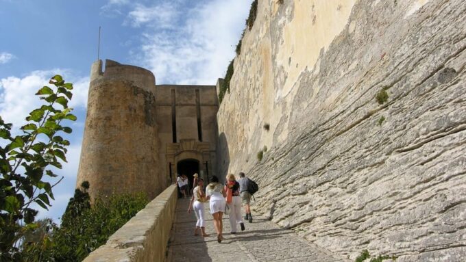 BONIFACIO - CORSICA: A TRIP FROM SARDINIA - Important Considerations