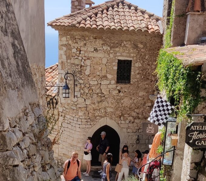 Visit of the Medieval Village of Èze in 1h30 - Frequently Asked Questions