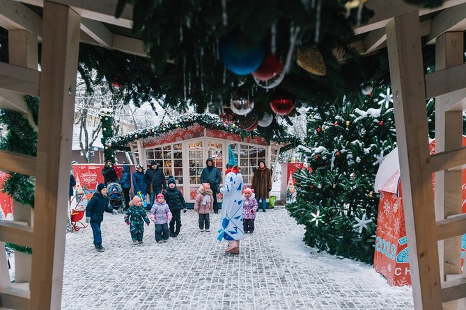 A Festive Walk Through Lodz Christmas Wonderland - Key Points