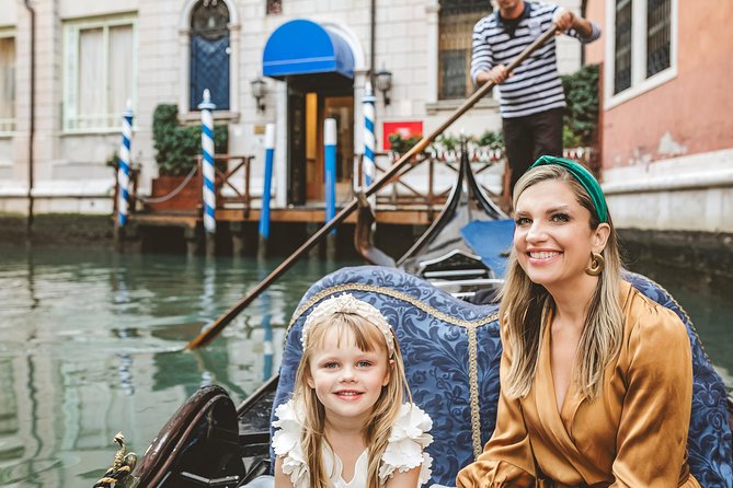 ANGLE - Photo Session in Venice With Local Photographer - Key Points