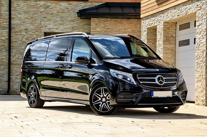 Antalya Airport (AYT) to Konyaalti Transfer - TOP VIP Minivan - Key Points