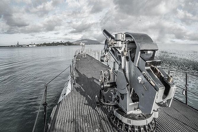 Battleships of World War II Departing From Waikiki Area - Key Points