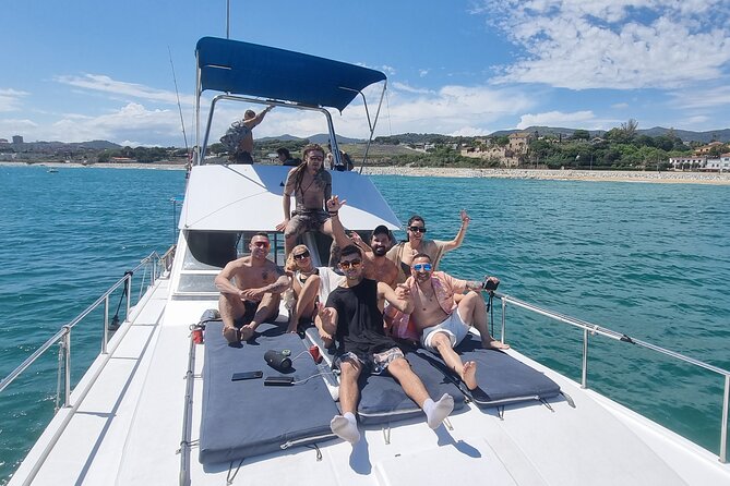 Best Barcelona Boat Tour in a Private Yacht - Key Points