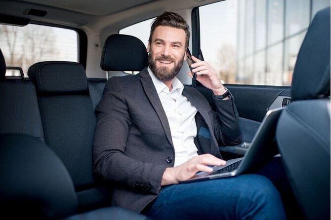 Biggvee Premium Airport One Way Transfer - Key Points