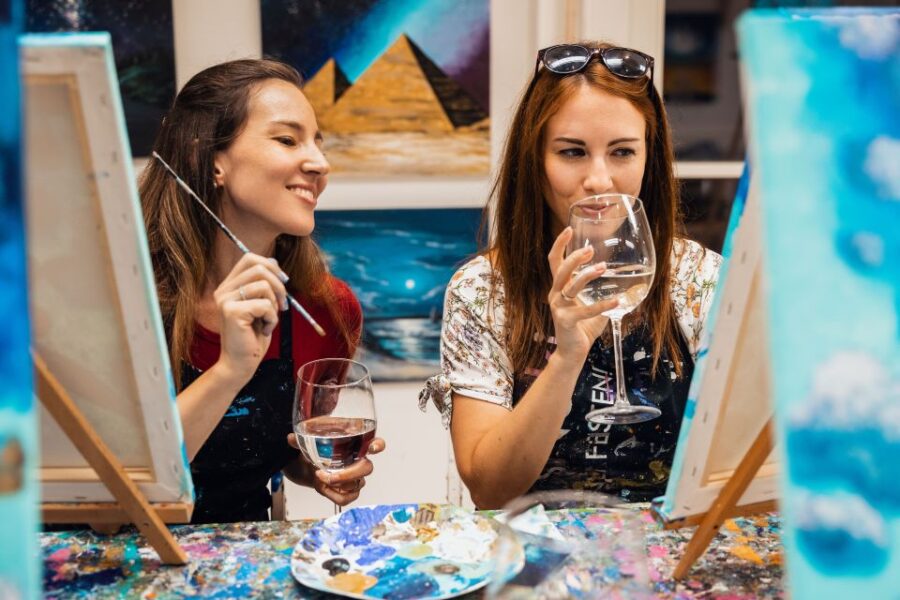 Budapest: Paint and Sip Experience (2,5 Hrs for Beginners)
