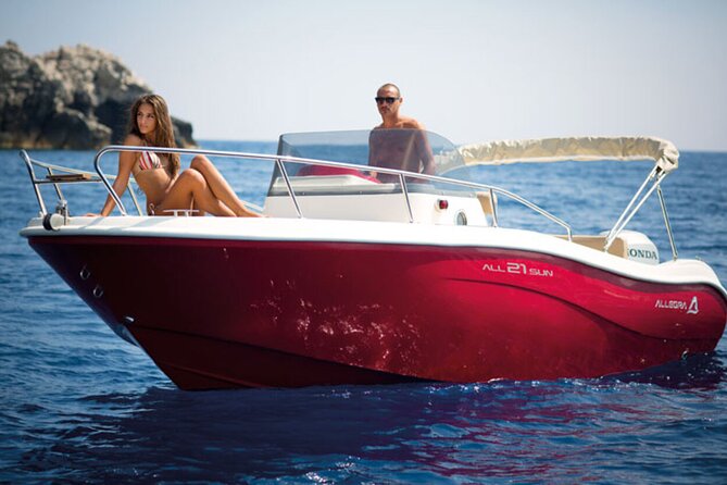 Capri Tour From Sorrento via 21FT Smart Boat - Key Points