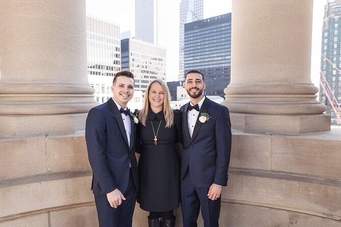 Chicago Elopement With City Landmark Photoshoot & Private Driver - Meeting and Pickup Details