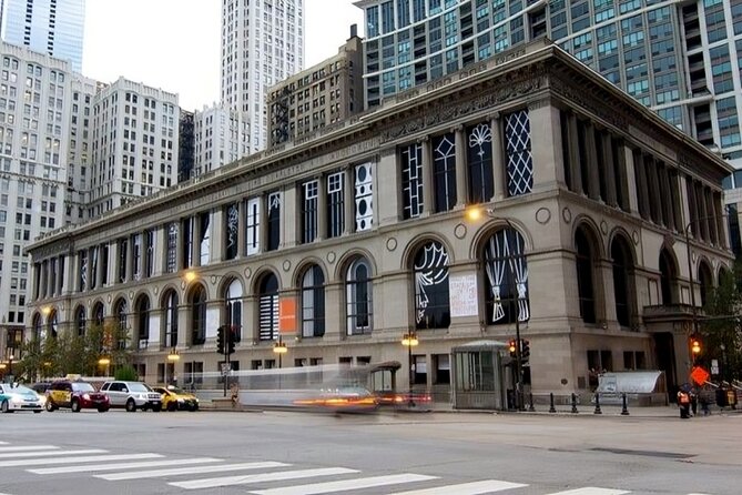 Chicago Loop Private Walking Tour With a Guide - Key Points