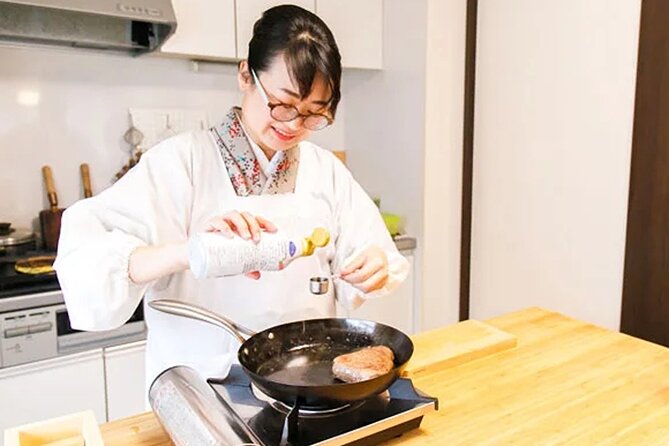 Colorful Sushi Making Class in Osaka