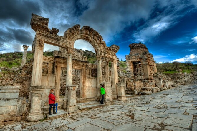 Daily Trip to Salda Lake, Pamukkale, Hierapolis Ancient City, Kaklik Cave - Key Points