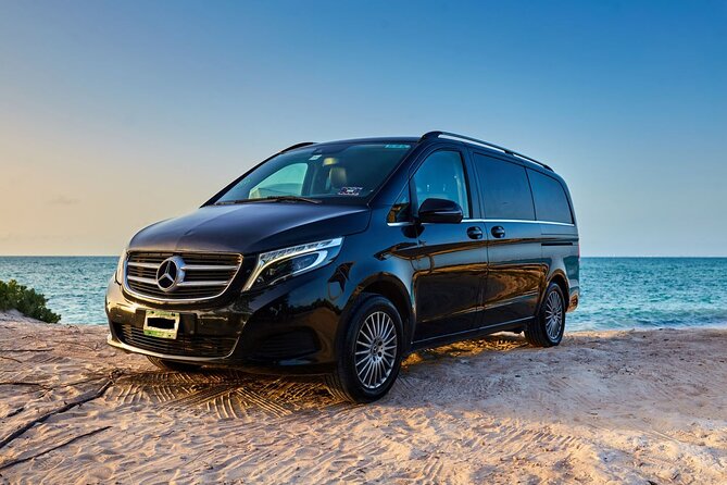 Departures in Mercedes Benz From Puerto Morelos to Cancun Airport - Key Points