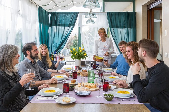 Dining Experience at a Locals Home in Grosseto With Show Cooking - Key Points