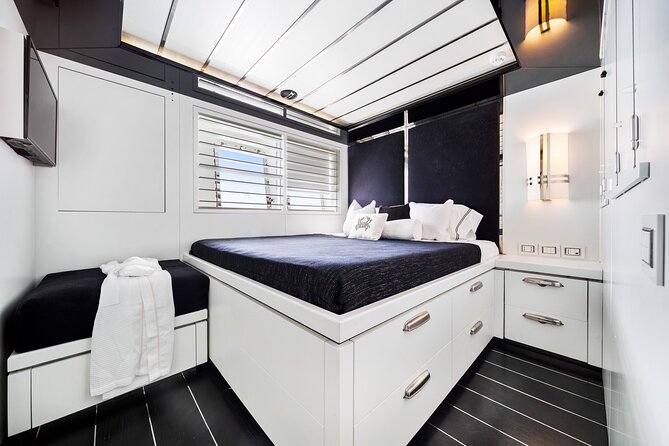 Doubleshot Yacht Charter Review: Is It Worth It - Scheduled Availability and Operating Hours