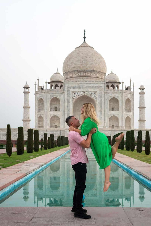 From Delhi: Taj Mahal and Fatehpur Sikri Private Tour by Car - Good To Know