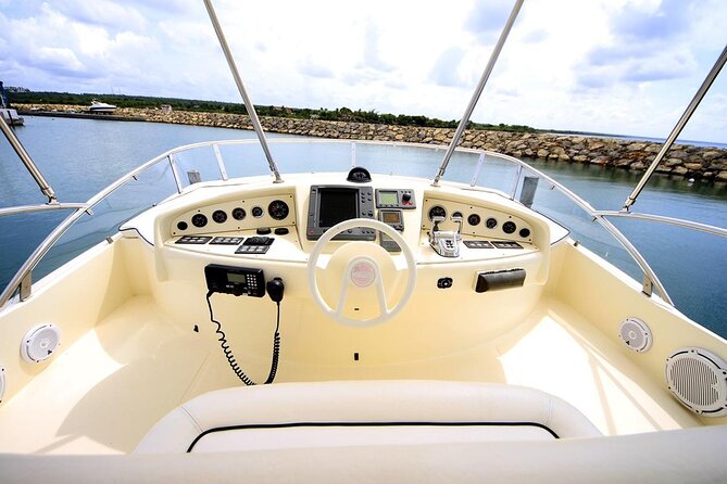 Full-Day Private Yacht Cruise in Saona Island With Lunch - Key Points