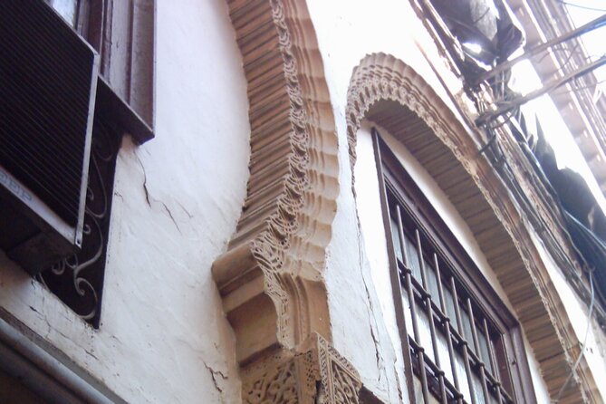 Granada Private Walking Tour With a Professional Guide - Meeting and Pickup Details