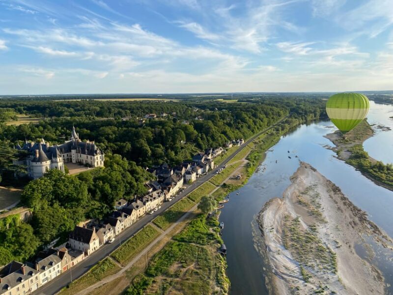 Hot Air Balloon Flight: Chambord, Chenonceau, Cheverny, Blois - Key Points