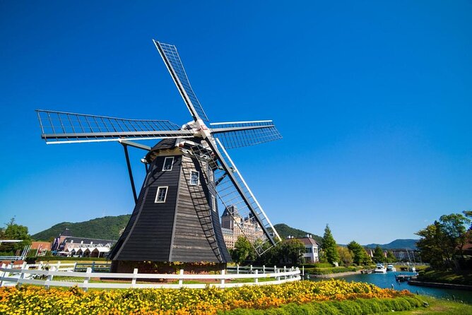Huis Ten Bosch Full Day Bus Tour From Hakata - Good To Know