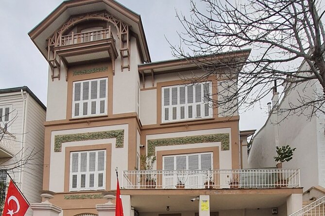 Istanbul Princes Islands Hiking & Trekking Tour With Local Hikers - Key Points
