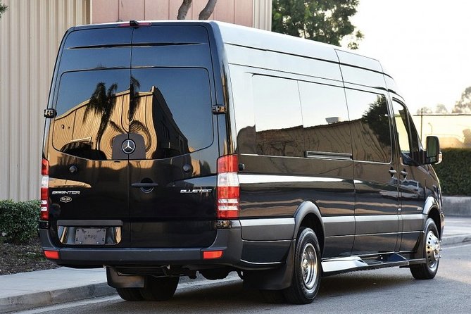 Las Vegas Departure Chauffeur Driven Airport Transfer by Executive Sprinter - Vehicle Features and Amenities