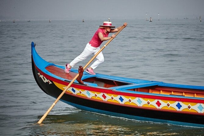 Learn to Row Private Activity by Boat and Aperitif in Venice - Key Points