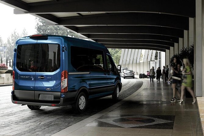 Lisbon Airport (LIS): Private Transfers to Airport or Lisbon. - Key Points