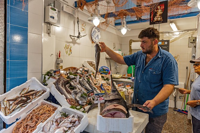 Market Visit and Dining Experience at a Locals Home With Wine in Amalfi - Key Points