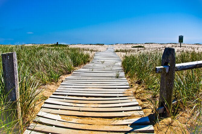 Marthas Vineyard Driving & Walking GPS-Guided Audio Tour - Key Points