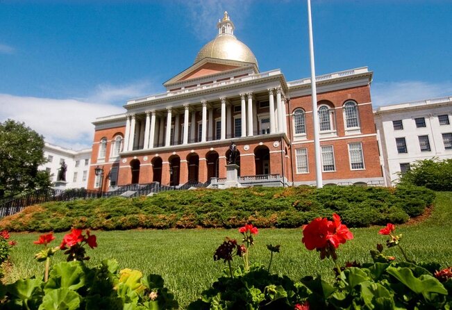 Massachusetts Self-Guided Driving and Walking Tours Bundle - Key Points