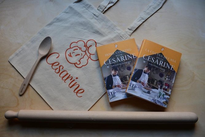 Master of Pasta: Cooking Class & Recipe Book by Cesarine and Slow Flood - Key Points
