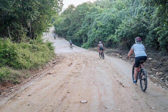 Mountain Bike Trip With Local Mexican Food in Puerto Escondido - Traditional Mexican Breakfast
