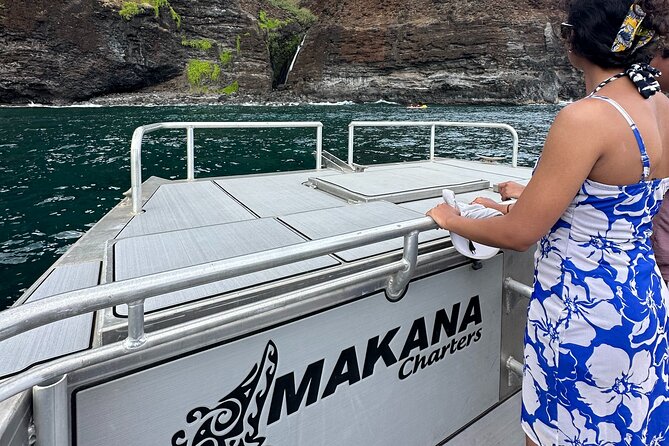 NaPali Boat Tour on the Amelia K - Good To Know