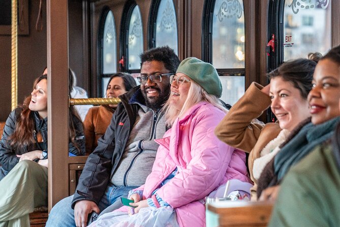 Narrated Scenic Trolley Tour in Minneapolis, Minnesota - Discovering the Citys Vibrant Culture