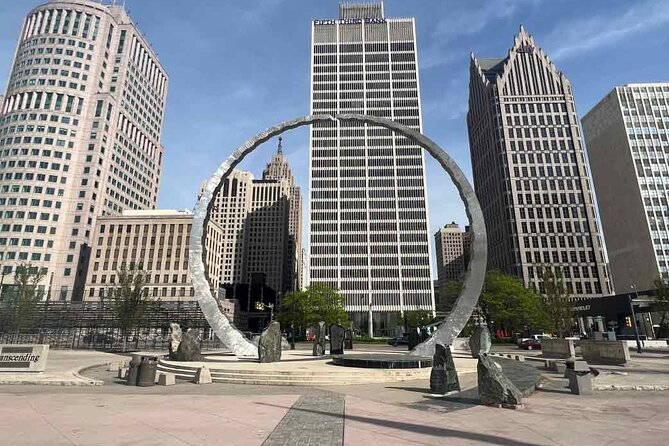 Outdoor Escape Room in Detroit - Downtown - Game Kit Details and Accessibility