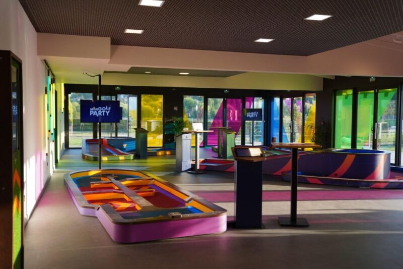 Part of Mini Golf in Deauville Indoors and Connected - Key Points
