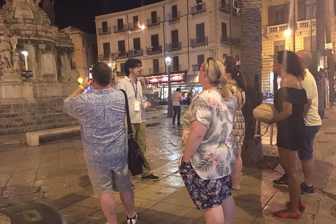 Private Art, Wine & Gourmet Food Walking Tour - Experience Highlights