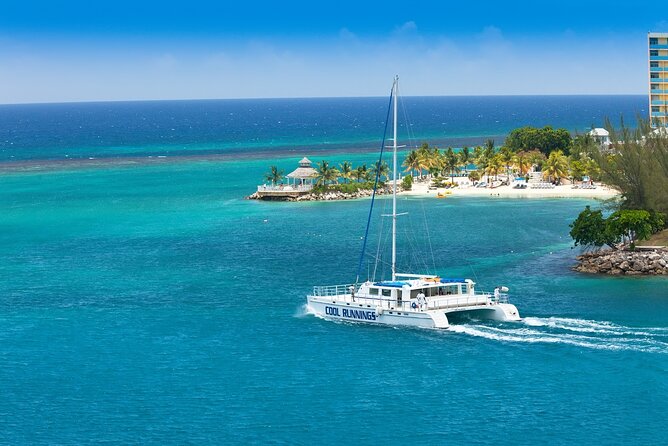Private Catamaran Cruise Tour in Negril Beach and Ricks Cafe - Key Points