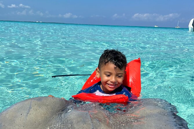 Private Charter Stingray City Sandbar, Snorkeling, Starfish Point - Key Points