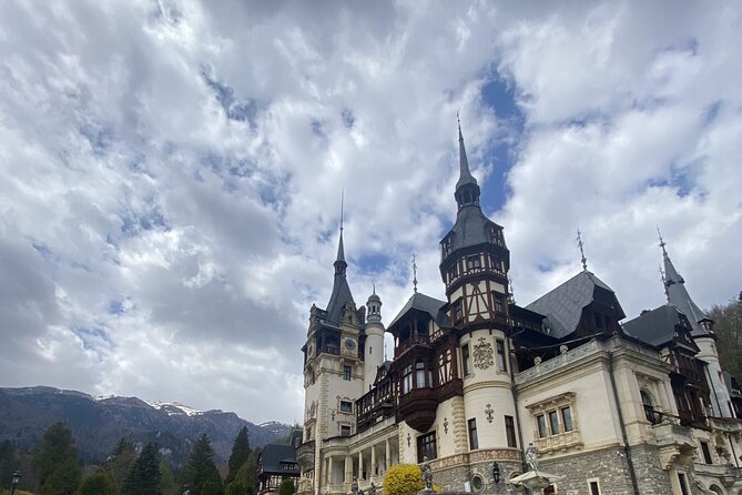 Private Day Trip to Peles Palace, Draculas Castle and Brasov - Key Points