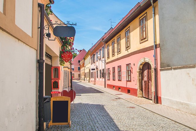Private Day Trip to Varaždin and Trakošćan Castle From Zagreb - Key Points