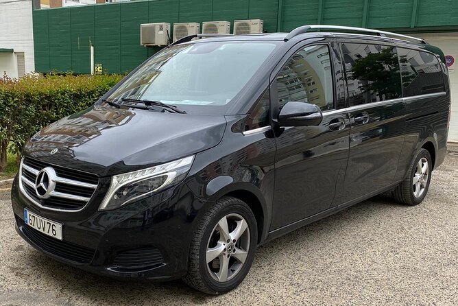 Private One-Way Transfer Between Lisbon and Cascais - Key Points