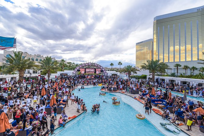 Private Party Bus Dayclub Crawl - Key Points