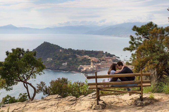 Private Photo Session With a Local Photographer in Rapallo - Key Points