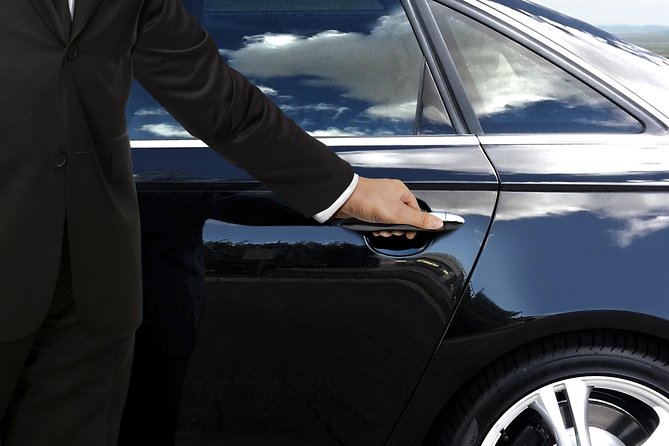 Private Transfer: Las Vegas to McCarran International Airport (LAS) - Key Points