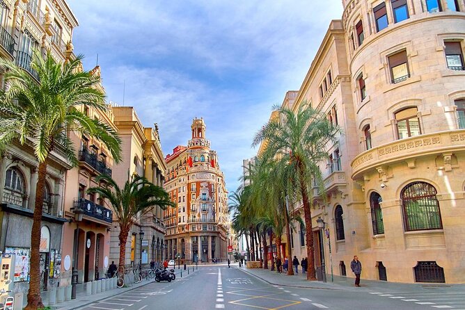 Private Transfer: Valencia to Valencia Airport VLC in Luxury Van - Service Overview