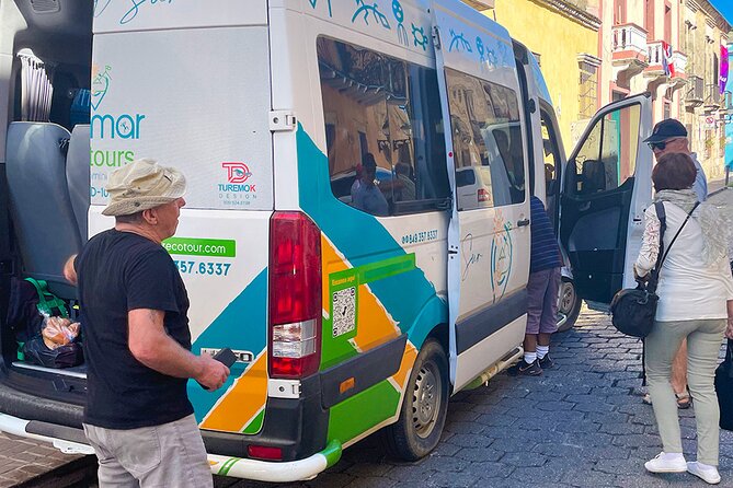 Private Transportation From Pedernales to Santiago De Los Caballeros - Key Points