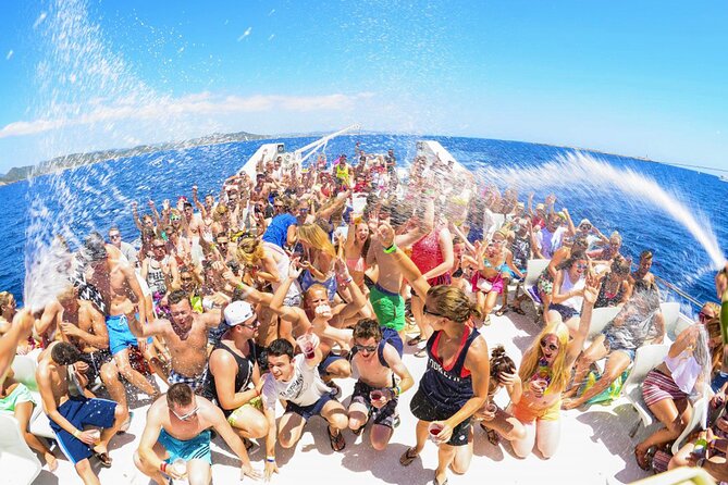 Punta Cana Uvero Alto Boat Party With Snorkel - Key Points