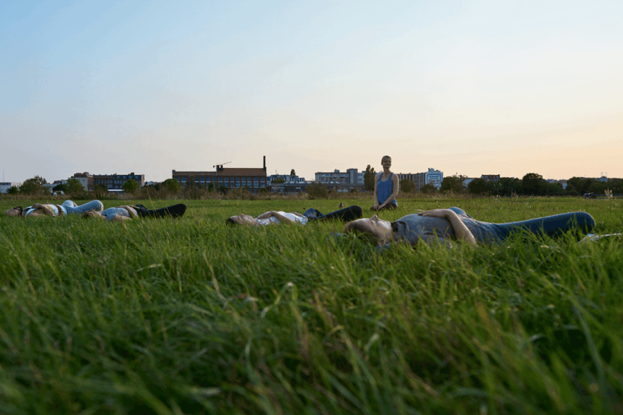 Rhodos: Outdoor Yoga in Beautiful Garden Scenery